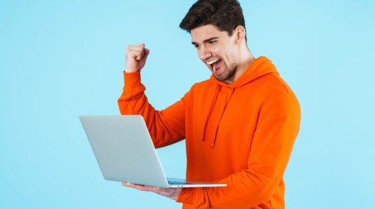 How Do Job Portals Help Freshers and Experienced Professionals?