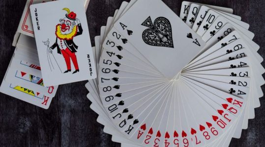 What Are the Advantages of Playing Rummy Online?