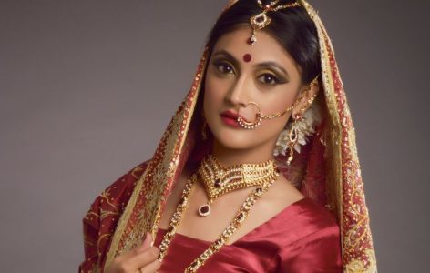 How Do Assamese Clothing Designs Reflect Cultural Significance?