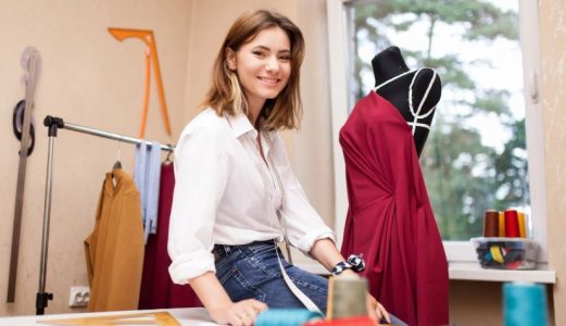 How Do Indian Fashion Designers Incorporate Tradition and Modernity?