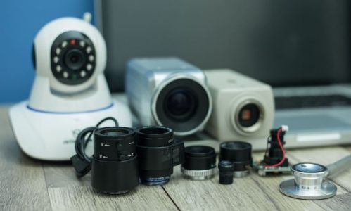 What Are the Essential Features to Consider in a CCTV Camera?