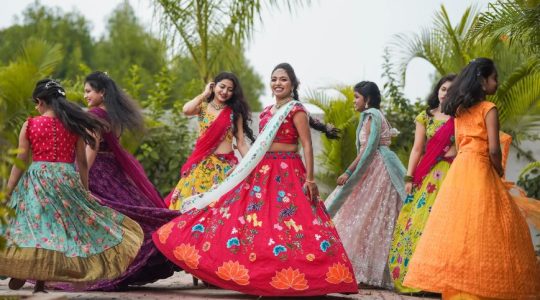 Traditional Dresses in Madhya Pradesh