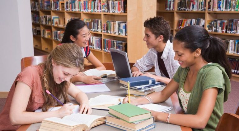 top 10 biggest library in india